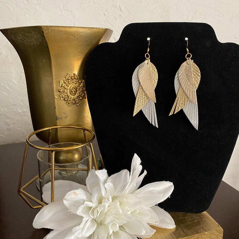 Ladies Fashion Earrings